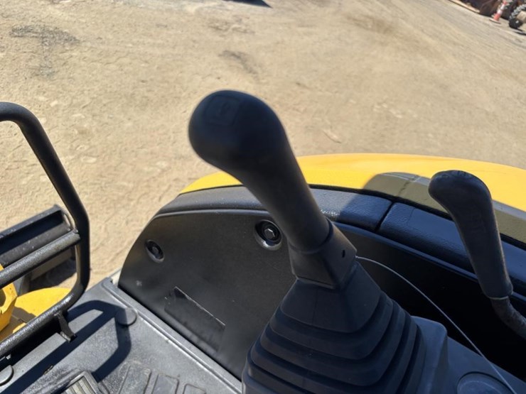 2018-caterpillar-303e-cr-image-28