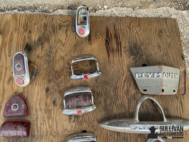 plymouth-taillights-and-emblems-image-5
