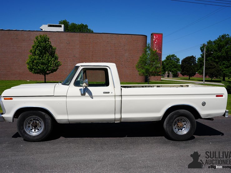1975-ford-f250-image-8