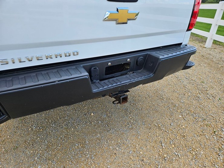 2018-chevrolet-2500-image-15