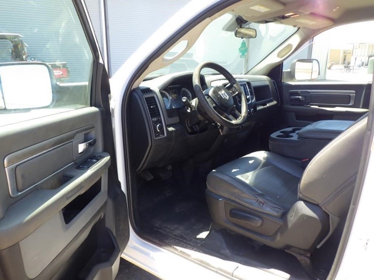 2018-dodge-2500-image-5