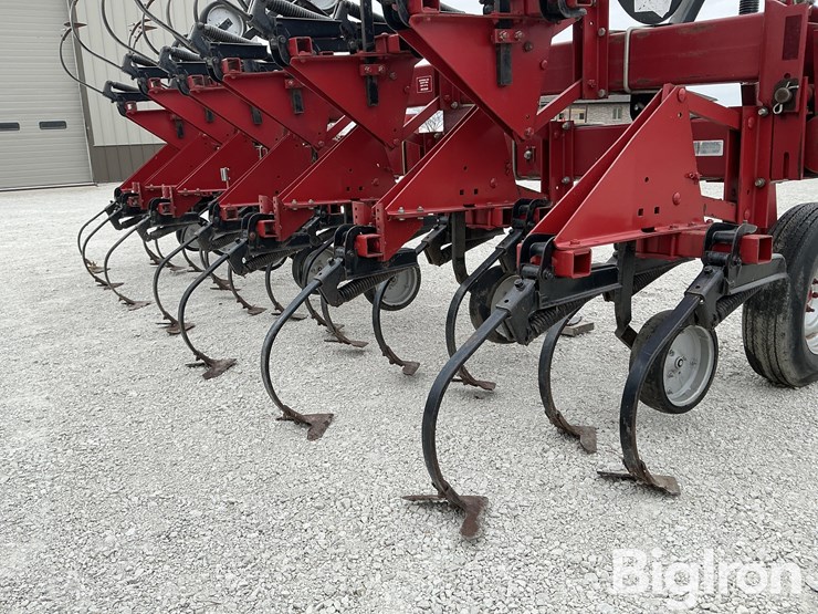 case-ih-183-image-17