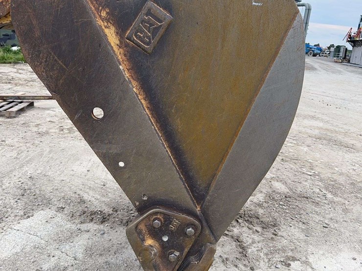 2014-caterpillar-336e-image-55