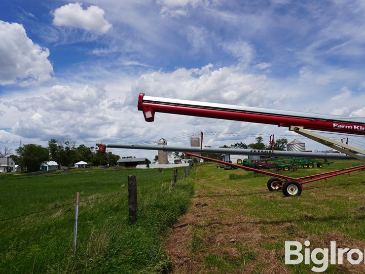 buhler-farm-king-846-image-6
