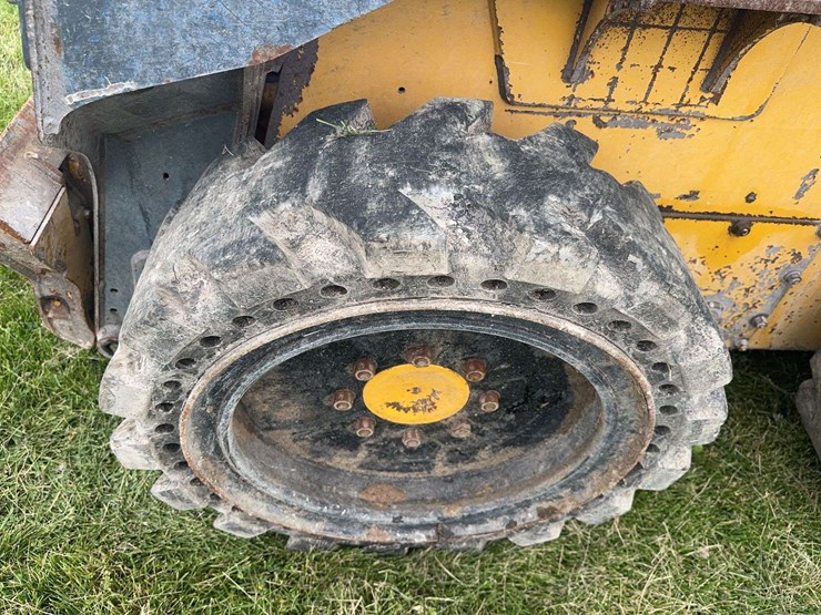 deere-318g-image-18