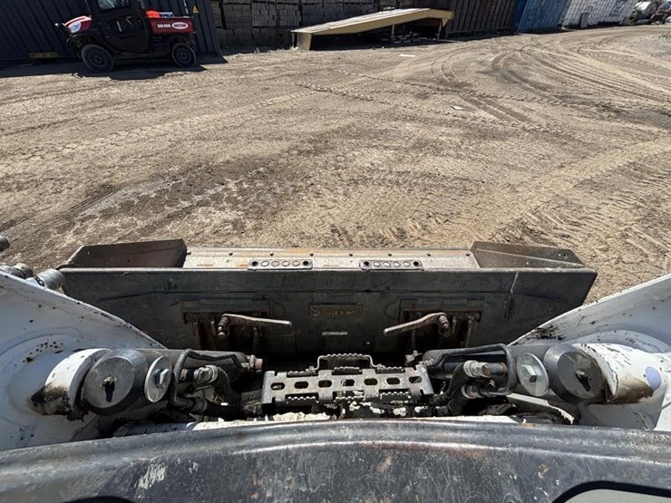 2019-bobcat-t770-image-22