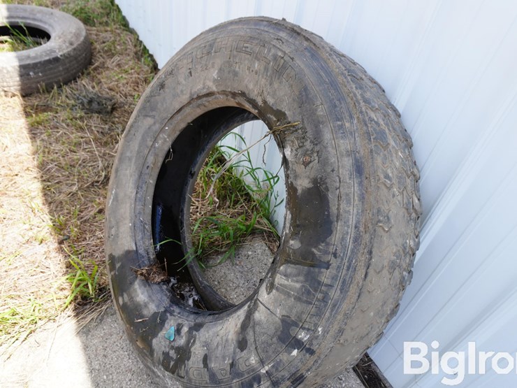 11r22.5-tires-image-8