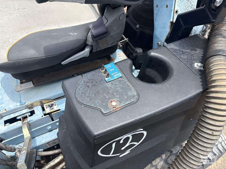 2019-hustler-super-z-w/-commercial-spray-and-slurry-recovery-system-image-17
