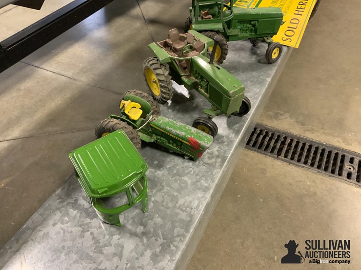 john-deere-toy-tractors-and-sign-image-8