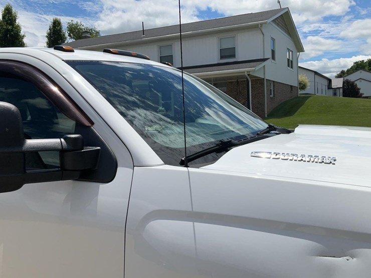 2015-chevrolet-3500-image-49