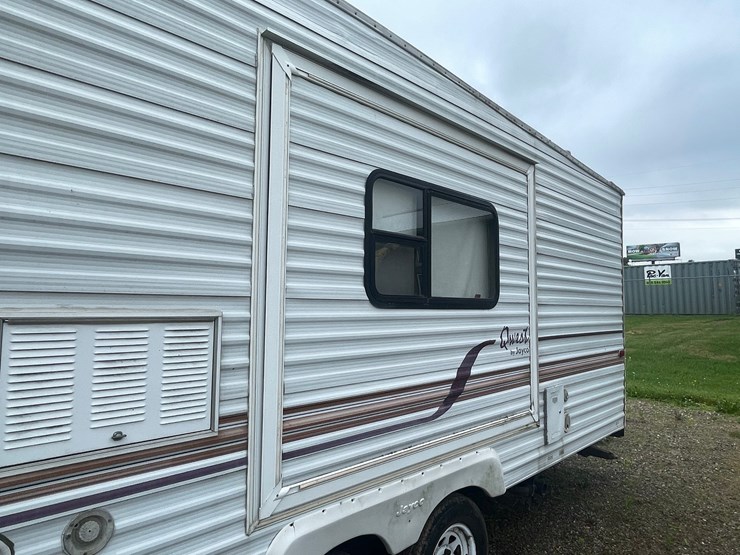 #4931-•-2001-jayco-qwest-27'-fifth-wheel-camper-(has-wi-title)-image-14