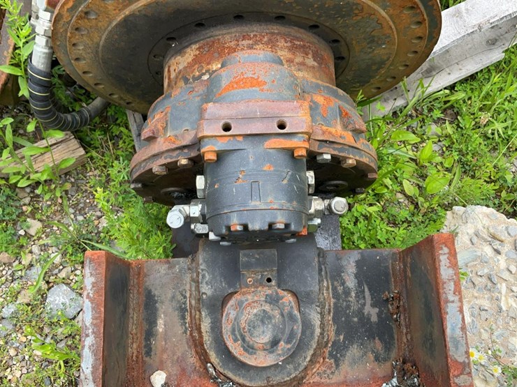 #144-•-rotobec-grapple-head-with-saw-image-6