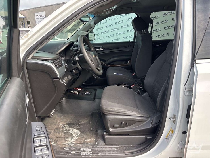 2019-chevrolet-tahoe-image-12
