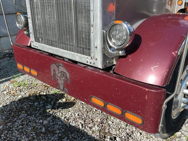 1979-peterbilt-359-image-9