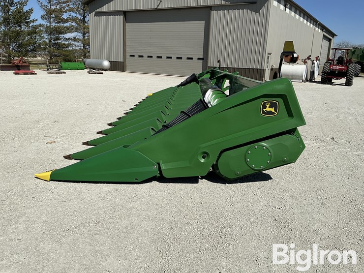 2022-john-deere-c12r-image-8