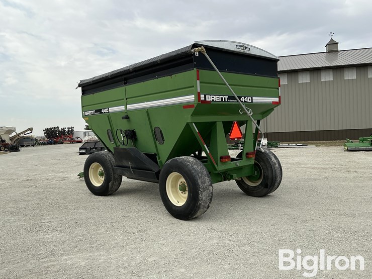 unverferth-brent-gt440-grain-wagon-image-7