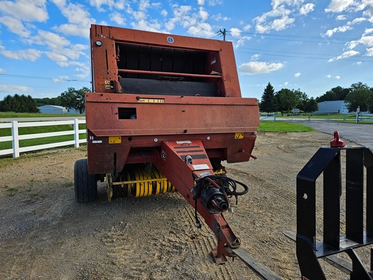 new-holland-664-image-8
