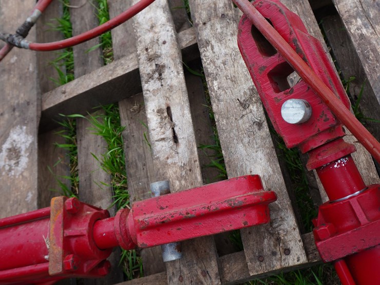 4"x18"-hydraulic-cylinders-image-12