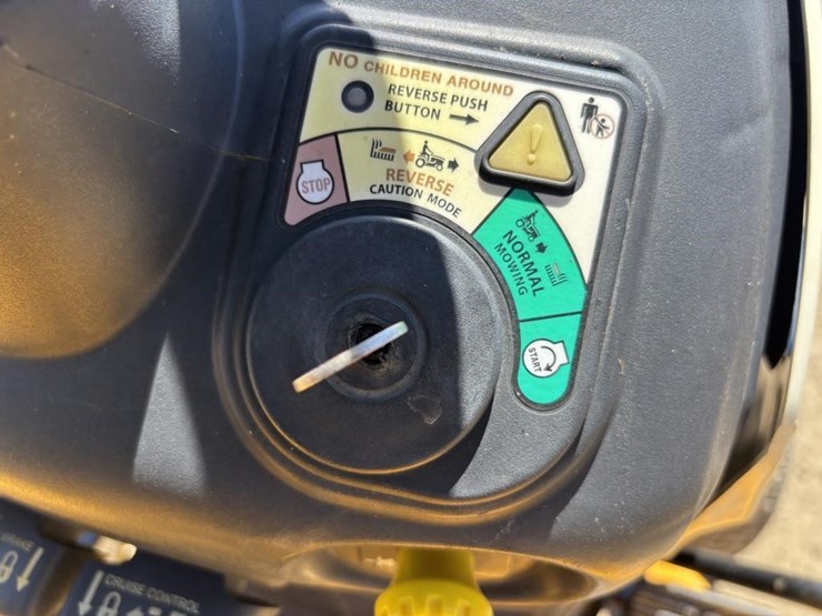 2007-cub-cadet-lt1045-image-10