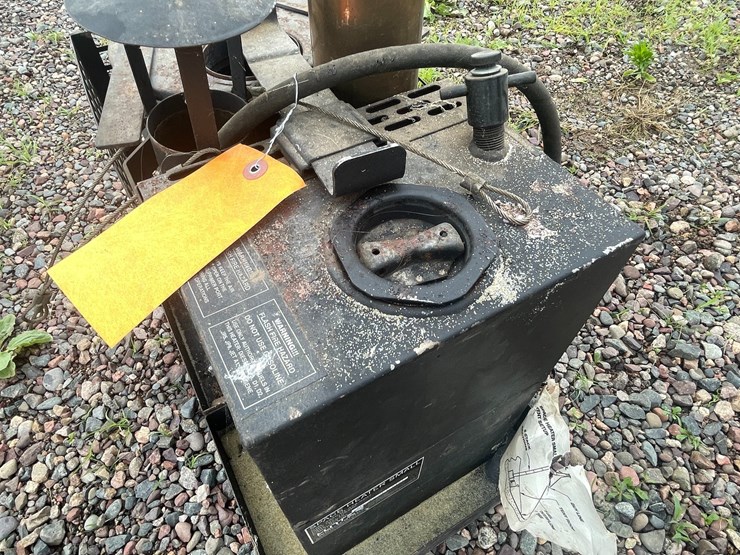 #4948-•-hunter-world-ready-space-heater-image-10