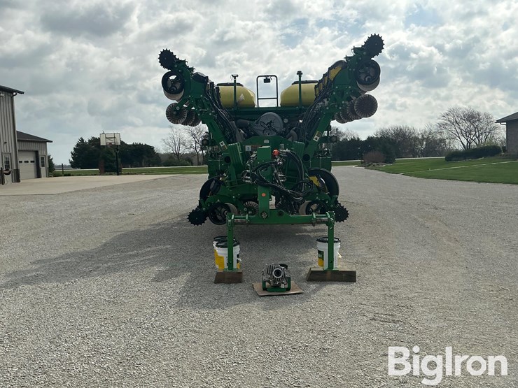2018-john-deere-1795-image-2