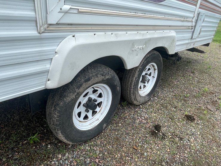 #4931-•-2001-jayco-qwest-27'-fifth-wheel-camper-(has-wi-title)-image-15