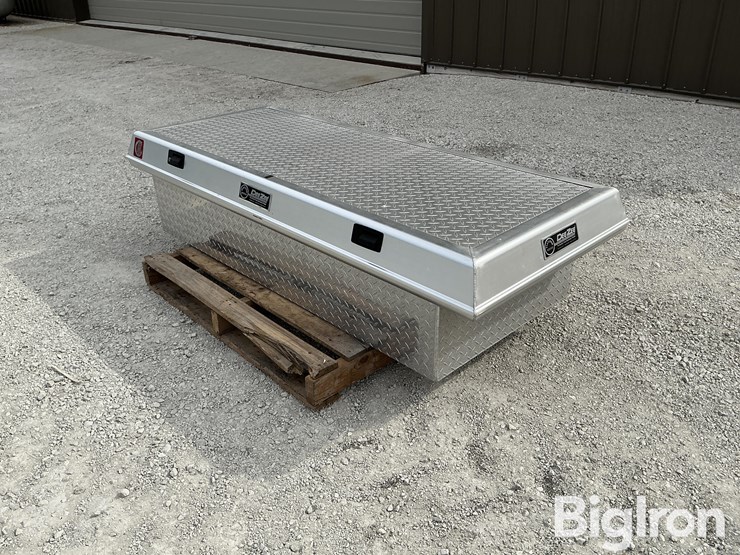dee-zee-platinum-pickup-tool-box-image-1