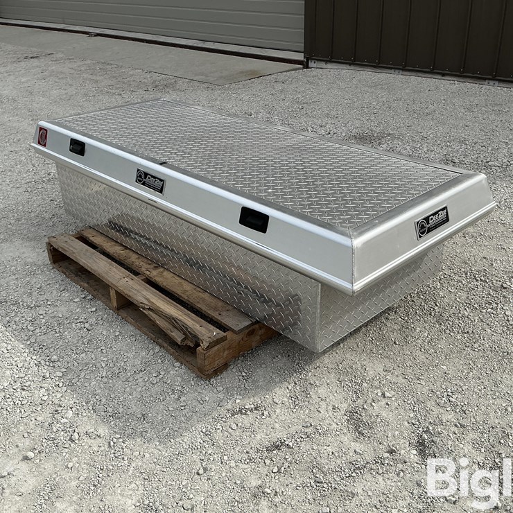 Dee Zee Platinum Pickup Tool Box