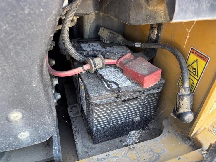 caterpillar-299d2-image-35
