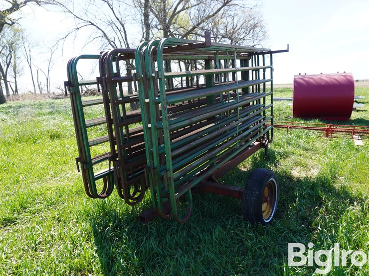 10'-cattle-panels-on-trailer-image-5