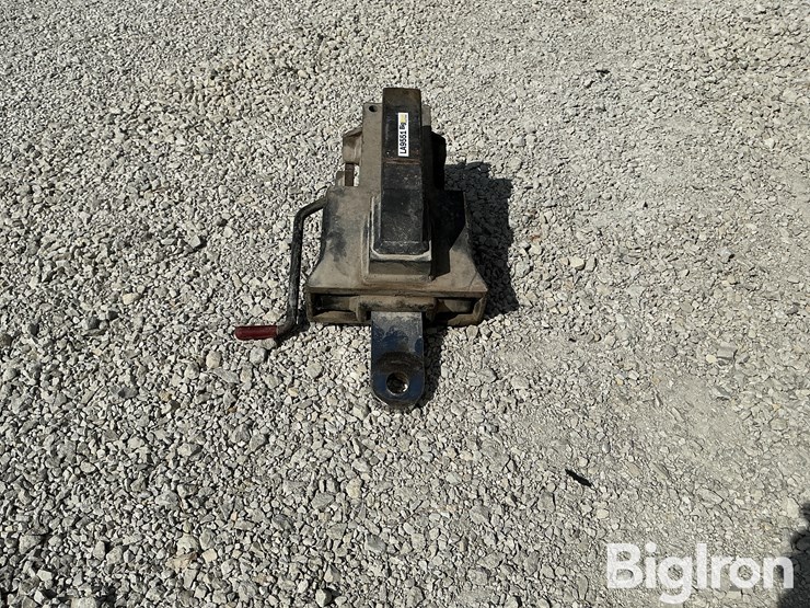 schuck-750-rt-r-2"-cushion-hitch-image-2