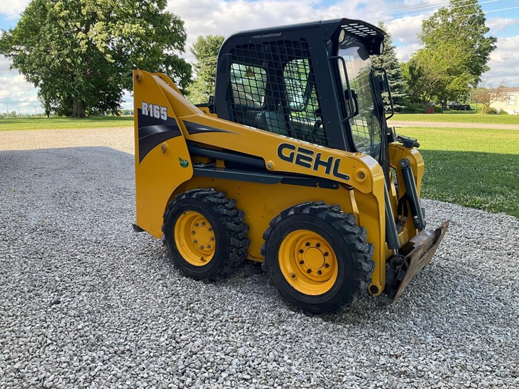 2018-gehl-r165-image-4