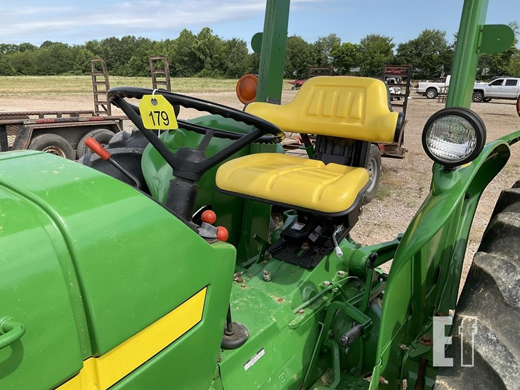 john-deere-2040-image-6