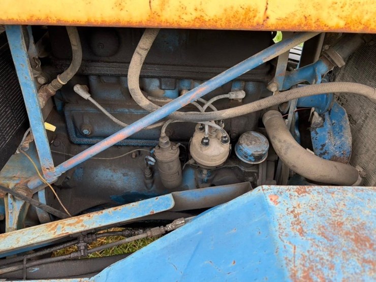 ford-4400-image-14