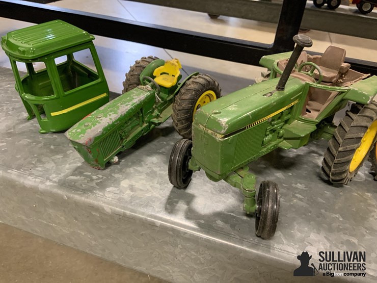 john-deere-toy-tractors-and-sign-image-6