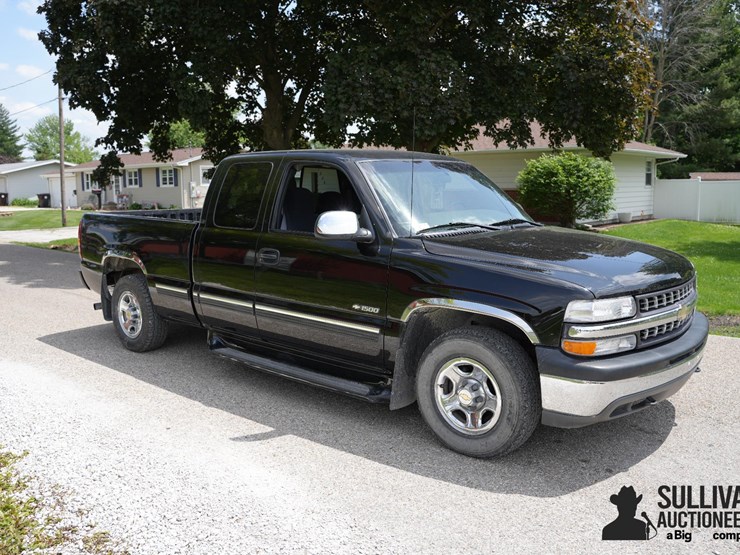2001-chevrolet-silverado-1500-image-3