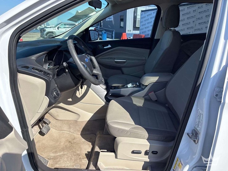 2016-ford-escape-image-12