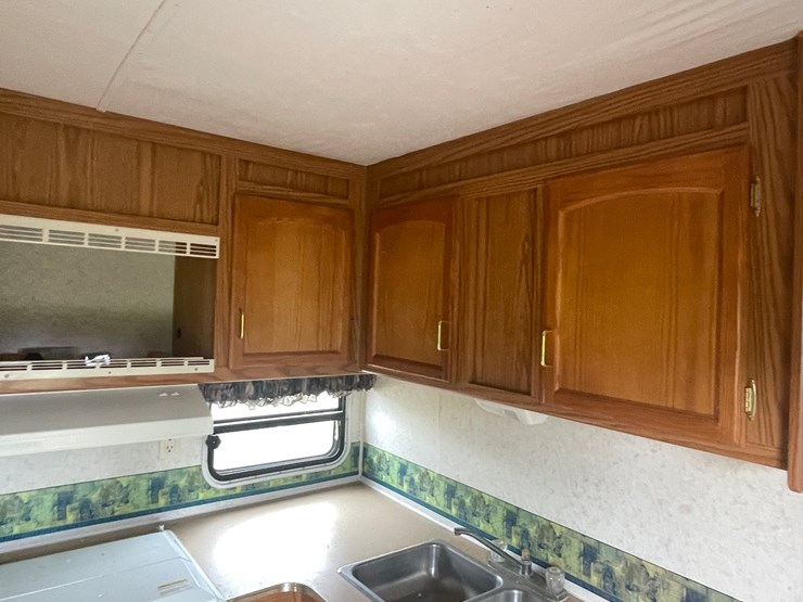 #4931-•-2001-jayco-qwest-27'-fifth-wheel-camper-(has-wi-title)-image-37