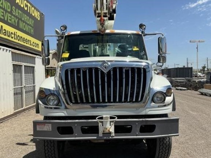 2009-international-workstar-7600-image-3