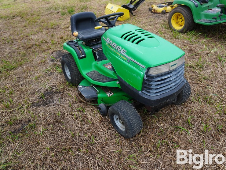 sabre-1742-lawn-mower-image-3