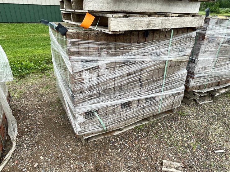 #4957-•-pallet-of-bricks-image-1