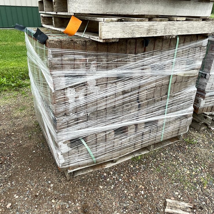 #4957 • Pallet of Bricks
