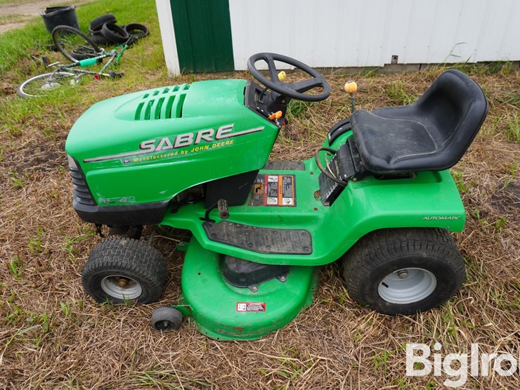 sabre-1742-lawn-mower-image-8