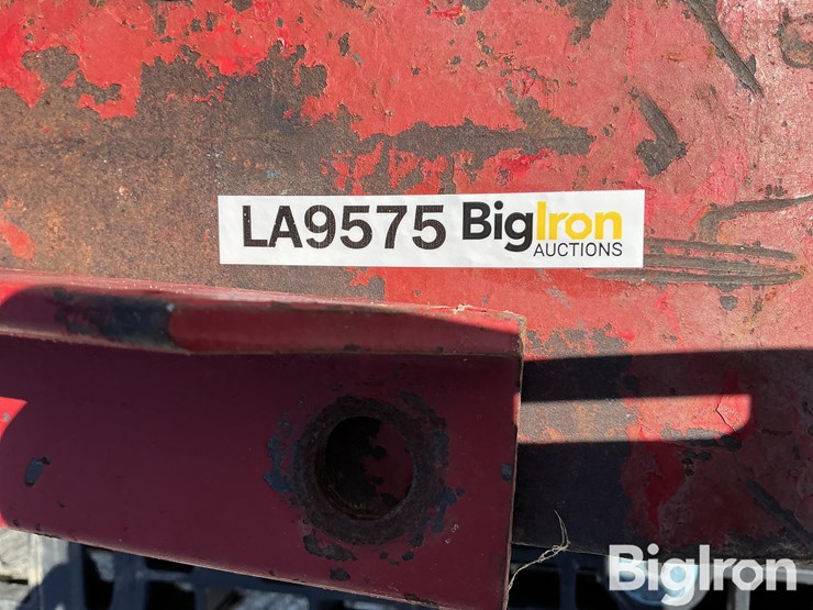 international-harvester-front-weight-bracket-image-11