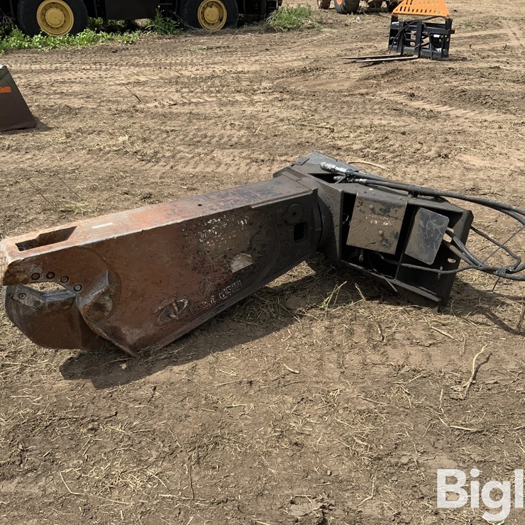 LaBounty MSD 7R Hydraulic Shear Skid Steer Attachment