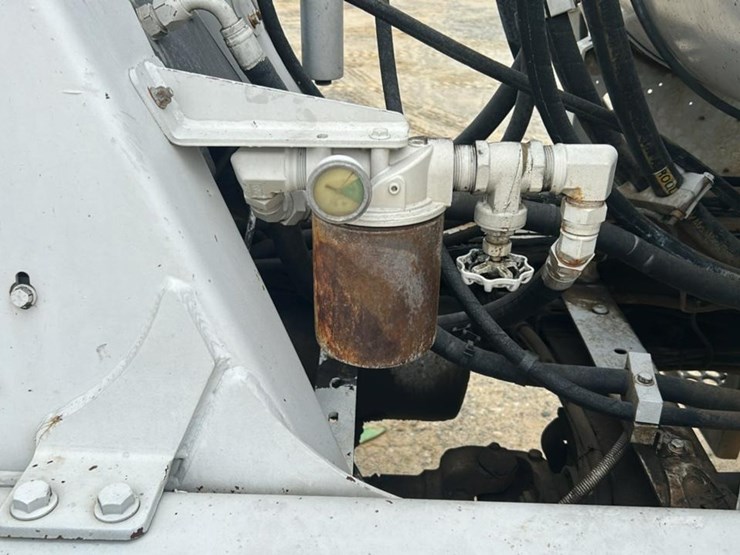 #152-•-2015-freightliner-concrete-mixing-truck-image-23