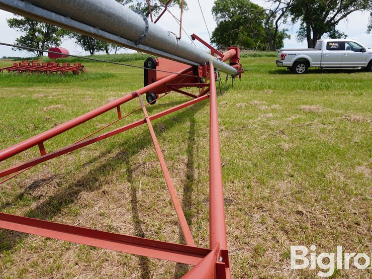 feterl-1062-auger-w/truck-hopper-image-16