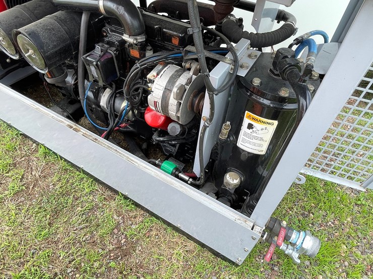 #4907-•-1994-ingersoll-rand-diesel-air-compressor-image-11