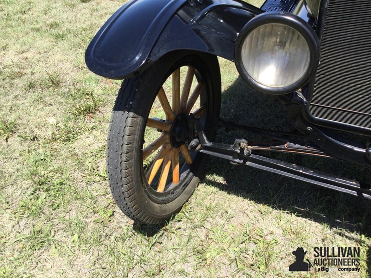 1920-ford-model-t-image-11