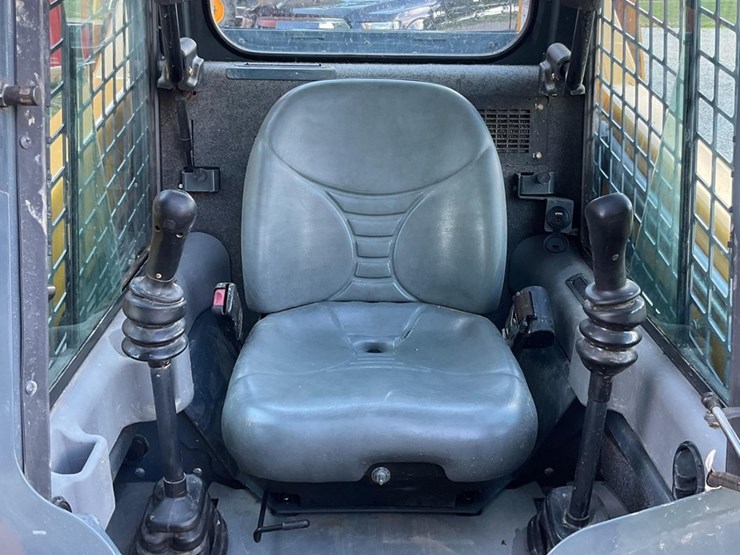 2018-gehl-r165-image-17